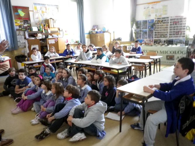 Gli_alunni_attenti